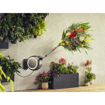 Gardena Wandslangenbox Roll Up 25m Grijs/wit Incl. Tuinspuit 6 Gardena Wandslangenbox Roll Up 25m Grijs/wit Incl. Tuinspuit - Afbeelding 4